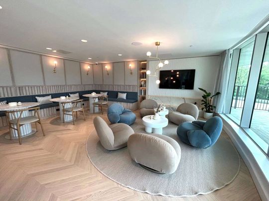 BRAND NEW Unfurnished One Double Bedroom Apartment in the Three60 development. - Photo 1