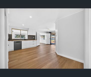 21 Casula Avenue, Coodanup, WA 6210 - Photo 6