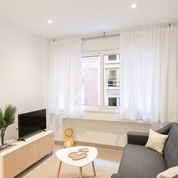 Carrer de la Travessia, Barcelona, Catalonia 08023 - Photo 1