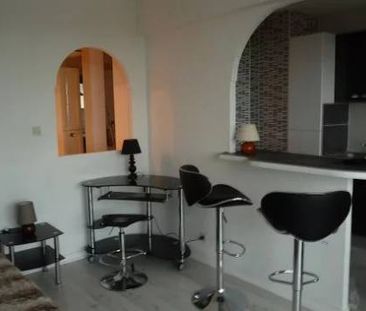 NICE – Studio 32 m² avec balcon et parking en plein centre - Photo 1