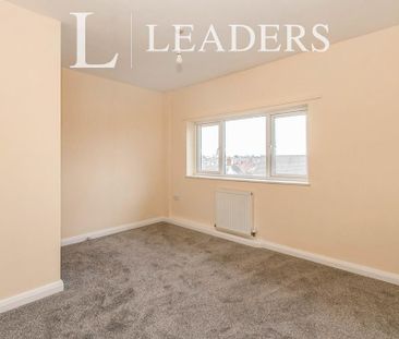 4 bedroom flat to rent - Photo 6
