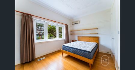 Spacious Family Home in a Prime Box Hill Location (Partly Furnished) - Photo 5