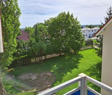 Idyllische Dachgeschosswohnung mit bezauberndem Ausblick - Foto 2