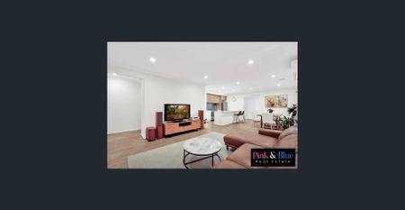 Stunning & Beautiful 4 Bedroom Family home for Rent! - Photo 2