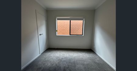 BRAND NEW FOUR BEDROOM HOME ! - Photo 5