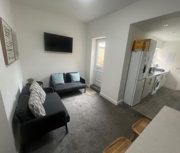 4 bedroom house share to rent - Photo 1