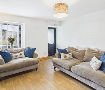 3 bedroom terraced house to rent - Photo 4