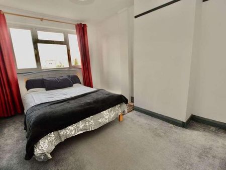 Waverley Avenue, Twickenham, TW2 - Photo 4