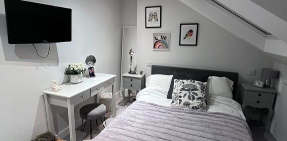 Room in a Shared House, Franche Court Road, SW17 - Photo 2