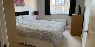 Lovely Double Room For One Person In A Clean and Tidy Flat - Photo 2