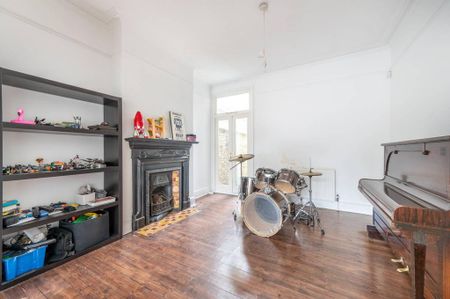 5 bedroom terraced house to rent - Photo 3