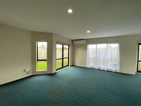 14D Hall Avenue, Mangere, Auckland - Photo 4