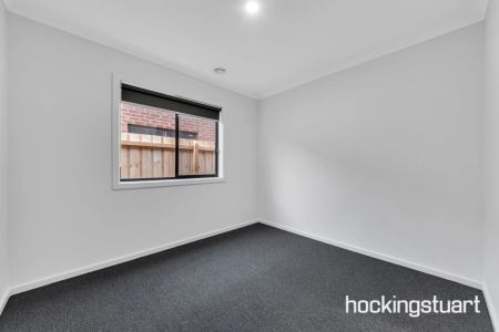 GREAT FAMILY HOME - Photo 2