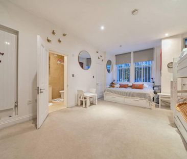 3 bedroom flat to rent - Photo 4