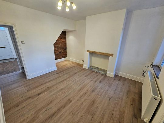 2 bedroom terraced house to rent - Photo 1