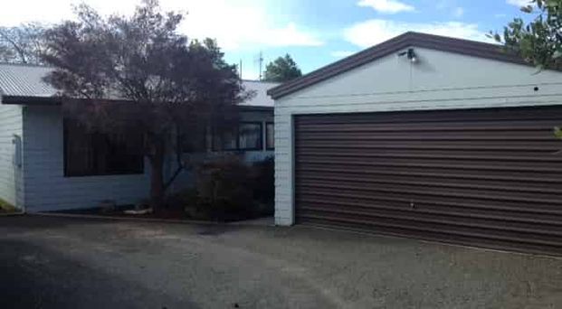 Tidy 3-Bedroom House - Photo 1