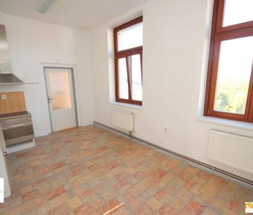 Pronájem bytu 2+1 78 m2 - Fotografie 3