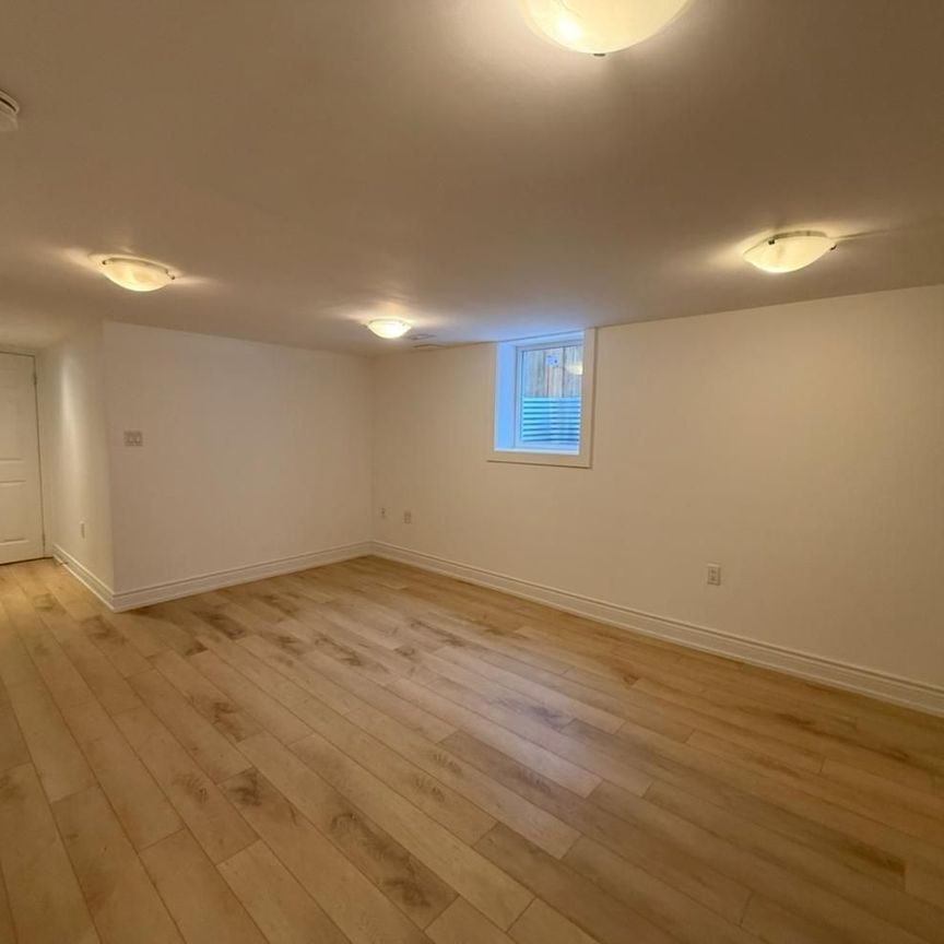 For Lease - 44 Richardson Drive, Aurora, Ontario - Photo 1