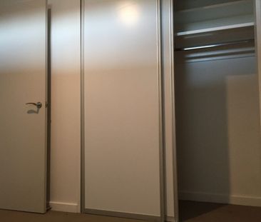 16/126 Nursery Road, Phillipstown - Photo 4