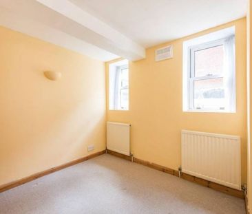 2 Bed Flat, Park Hill, W5 - Photo 1