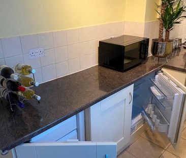 2 Bed Terraced House, Tyndale Street, LE3 - Photo 2