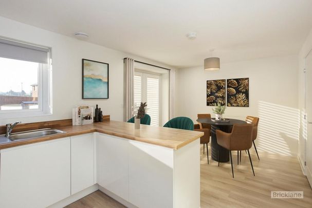 4 bedroom property to rent - Photo 1