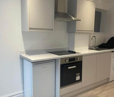 Studio to rent - Photo 2