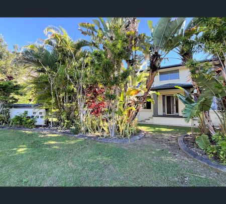 2/4 Seaside Close, Korora, NSW 2450 - Photo 3