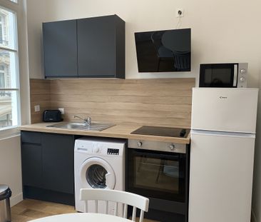 GRAND STUDIO MEUBLÉ RENOVÉ - CENTRE VILLE - Photo 5