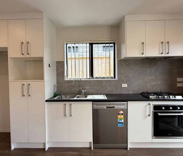 Modern 3 Bedroom Home Ã¢Ãâ¬Ã" Comfort, Style & Convenience - Photo 3