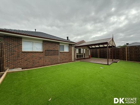 Immaculate and Renovated Family Home - Photo 2