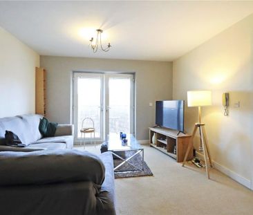 2 bedroom flat to rent - Photo 2