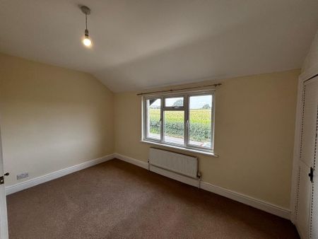 2 bedroom semi-detached house to rent - Photo 4