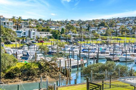 Modern Coastal Living in the Heart of Milford - 2/1 Omana Road, Milford - Photo 4