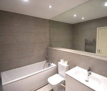 2 bedroom penthouse to rent - Photo 1