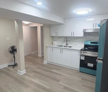 182 Skegby Road #Legal Basement - Photo 6