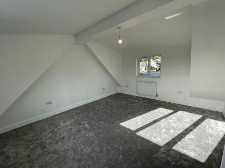 Elizabeth Close, Swansea, SA6 - Photo 4