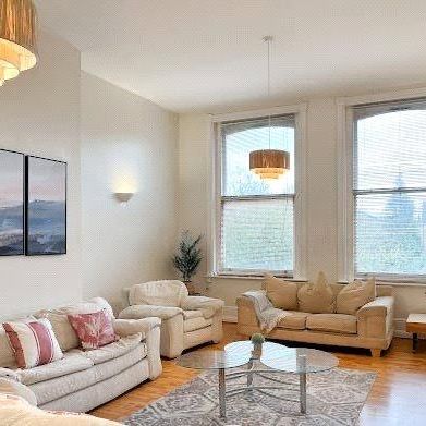 3 bedroom flat to rent - Photo 1