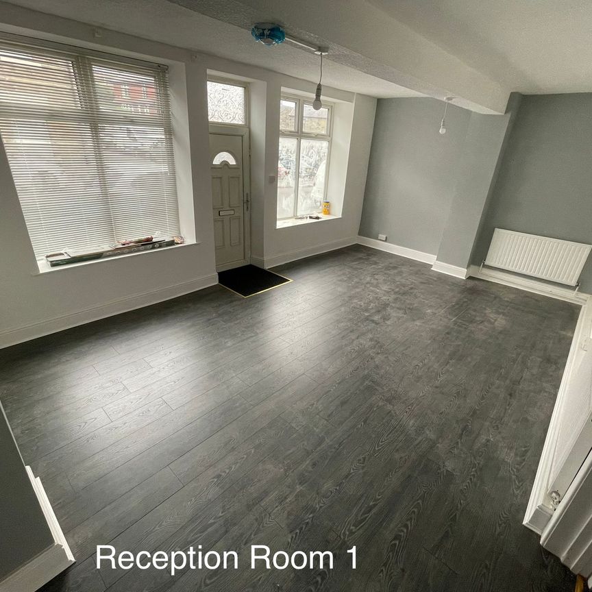4 bed End of Terrace in Station Road , Hadfield, Glossop, SK13 1DB - Photo 1
