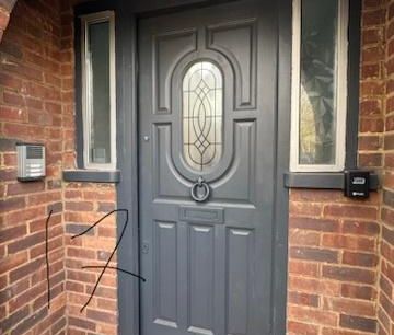 1 bedroom in a house share to rent - Photo 2