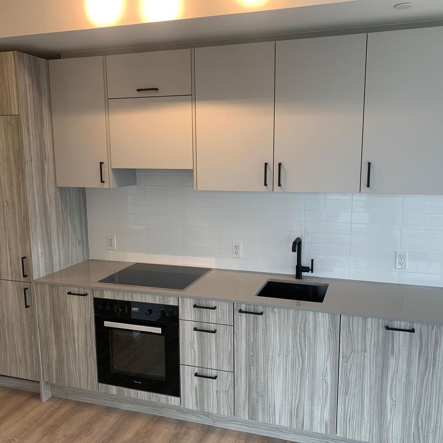 For Lease - 1 Quarrington Lane Unit# 519, Toronto, Ontario - Photo 1