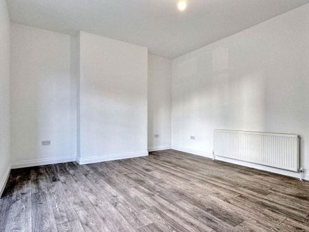 2 bed lower flat to rent in NE31 - Photo 2