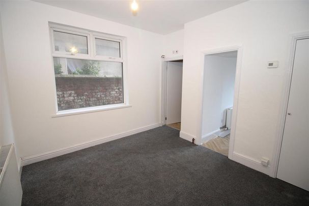 1 bedroom ground floor flat to rent - Photo 1