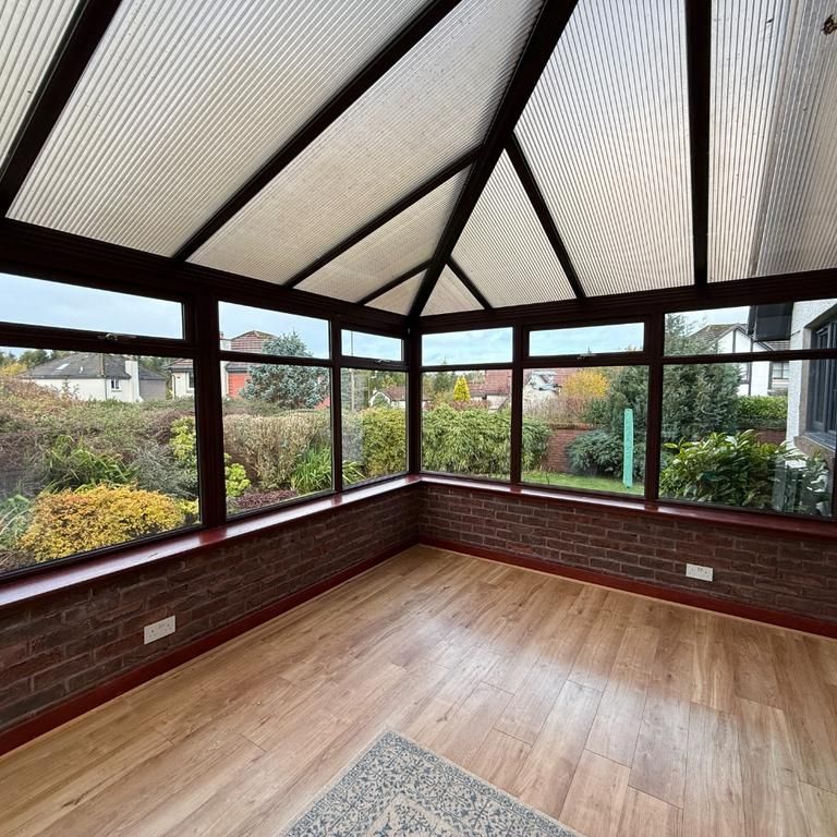 5 bedroom detached house to rent - Photo 1