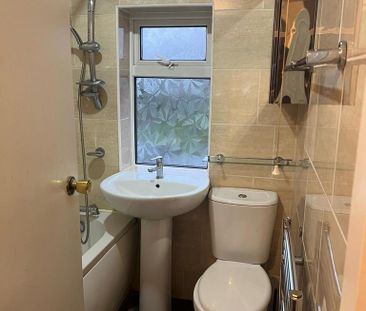 3 bedroom terraced house to rent - Photo 6