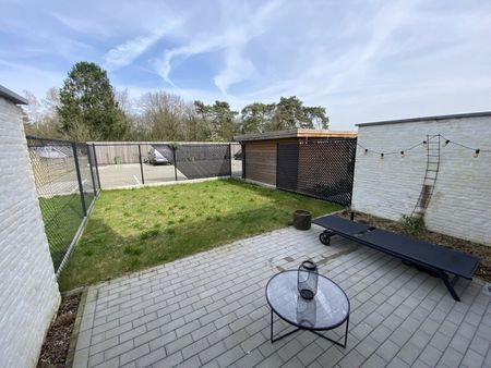 Stijlvolle nieuwbouw studio met terras en tuintje - Photo 4