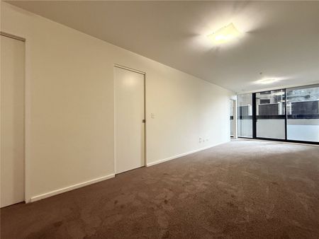 1005/241 City Road - Photo 2