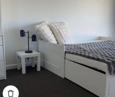 Oakleigh South - Photo 5