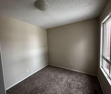 48 Pinecliff Close Northeast, Calgary - Photo 3