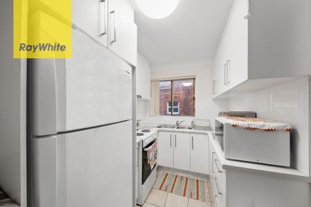 Charming 2 Bedroom Home! - Photo 2